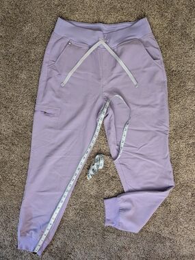 🌼 Women's FIGS Lavender Scrub Joggers EUC Size Medium Petite